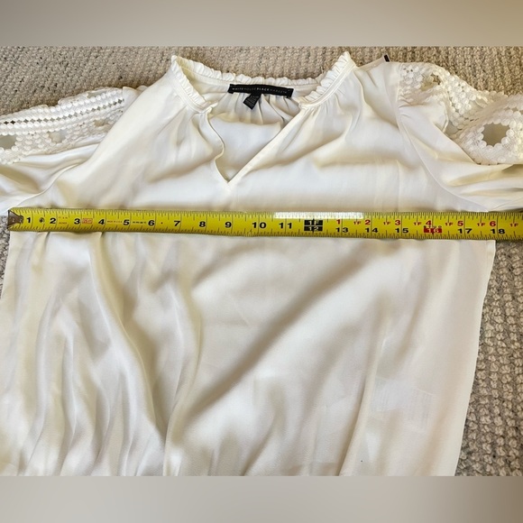 White House Black Market Lace Long Sleeve - Picture 8 of 10